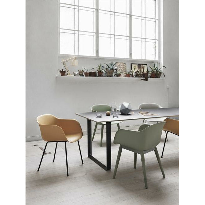 Základna trubice z křesla Muuto, sedadla látky, černá