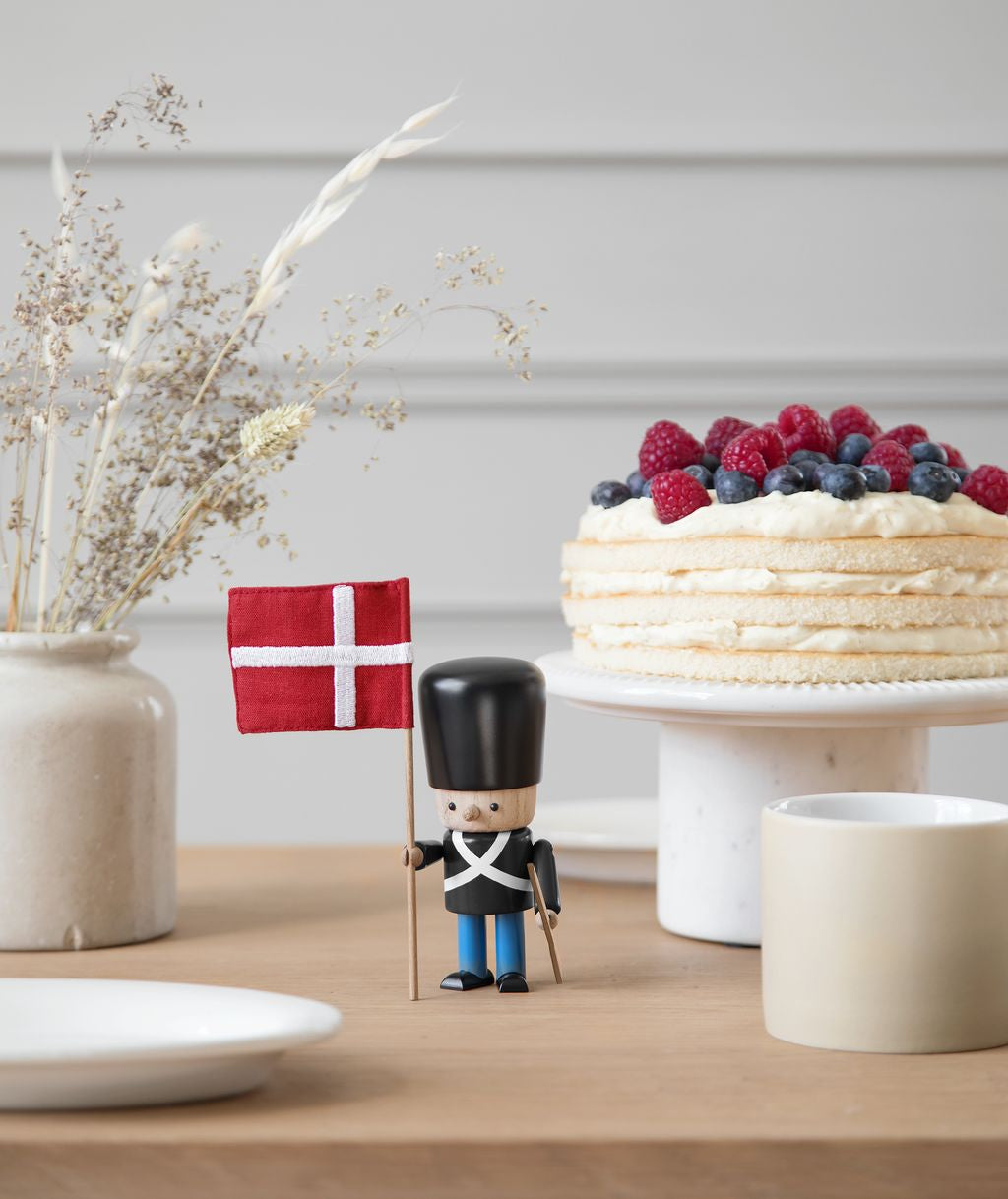 [product_category]-Novoform Design Danish Royal Guard Decorative Figure, Black Uniform-Novoform Design-5710435180219-201821-NOV-5