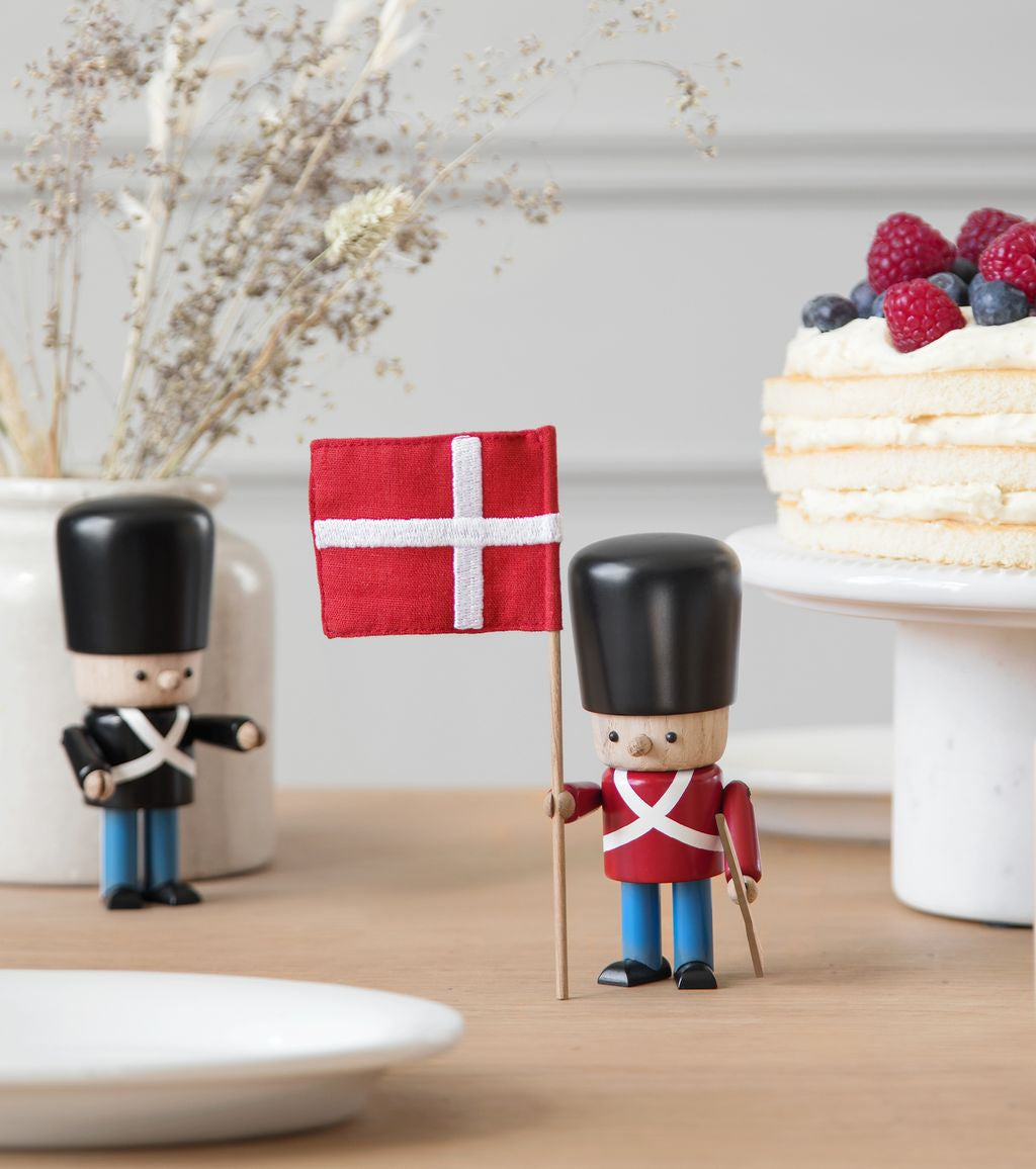 [product_category]-Novoform Design Danish Royal Guard Decorative Figure, Red Uniform-Novoform Design-5710435180202-201820-NOV-5