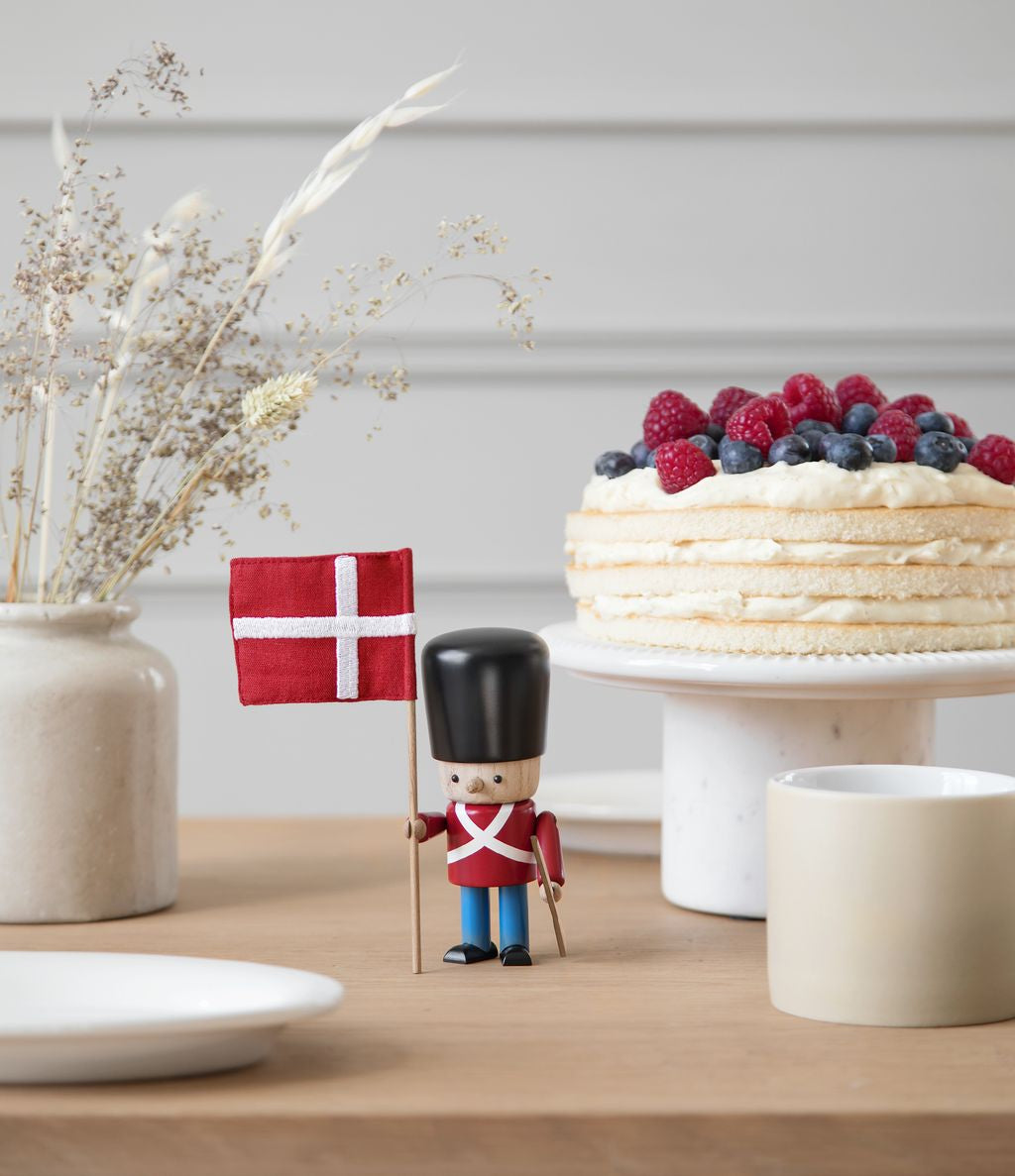[product_category]-Novoform Design Danish Royal Guard Decorative Figure, Red Uniform-Novoform Design-5710435180202-201820-NOV-6