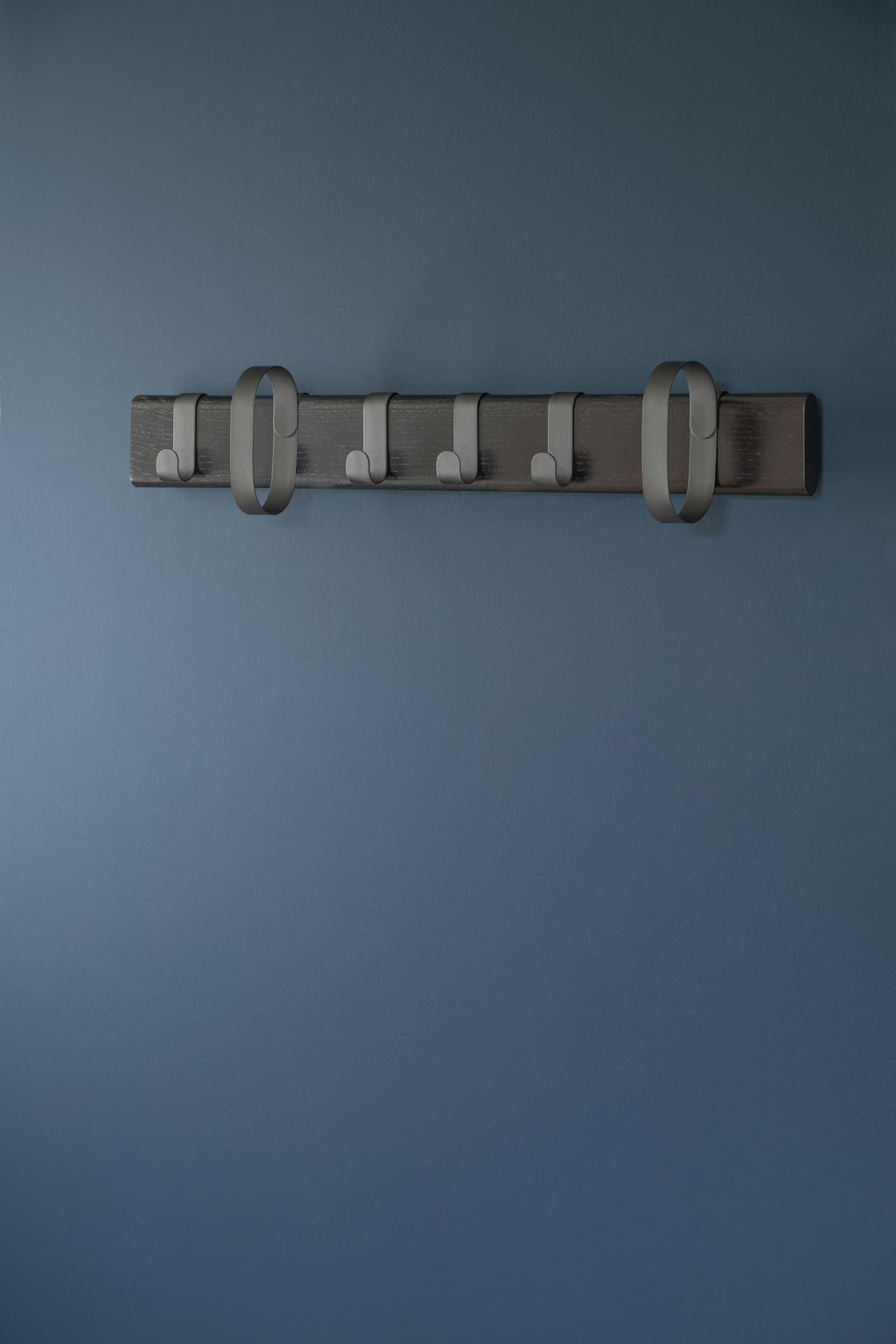 [product_category]-Novoform Design Fluke Wall Hook Large, Oak Black Lacquered-Novoform Design-5710435050116-210511-NOV-2