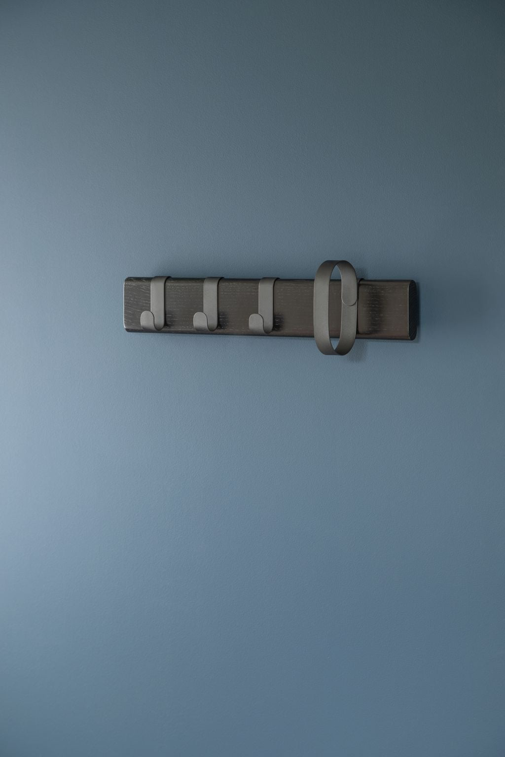 [product_category]-Novoform Design Fluke Wall Hook Small, Oak Black Lacquered-Novoform Design-5710435050017-210501-NOV-2