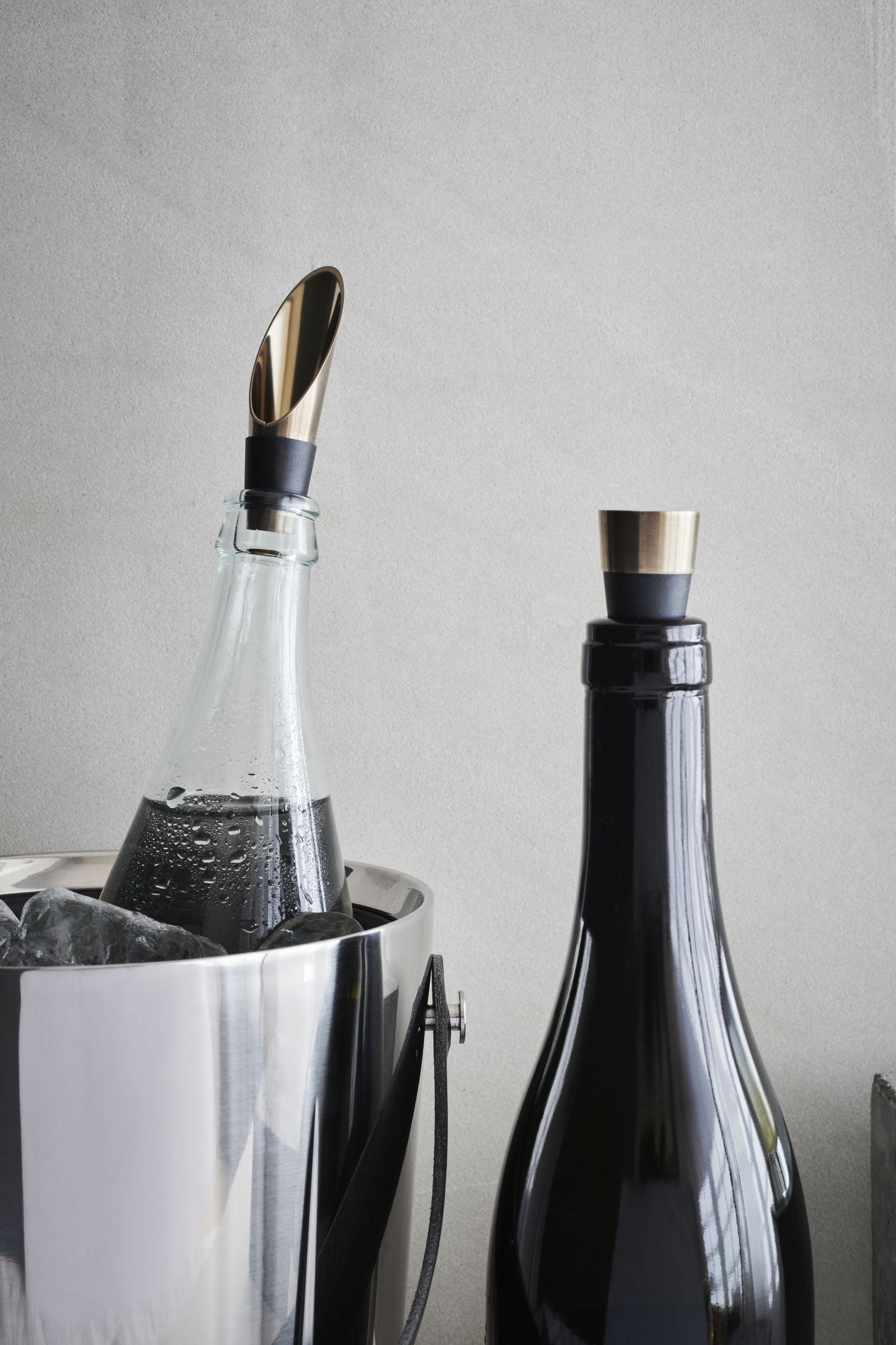 [product_category]-Rosendahl Gc Barware Wine Stopper & Pourer Black/Patinated Steel 2 Pcs.-Rosendahl-5709513187363-18736-ROS-4