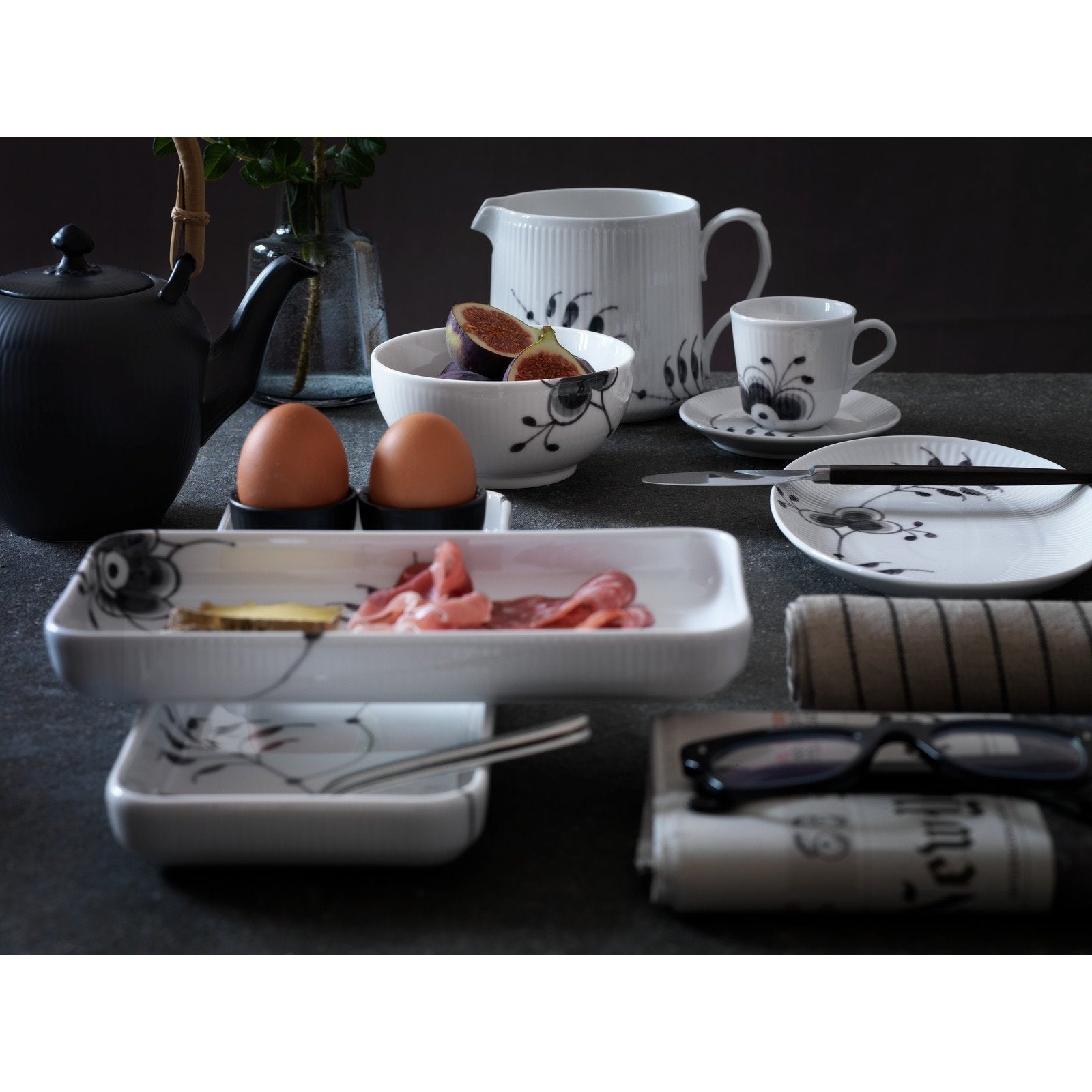[product_category]-Royal Copenhagen Black Fluted Mega Plate, 24 Cm-Royal Copenhagen-5705140729464-1021047-ROY-2