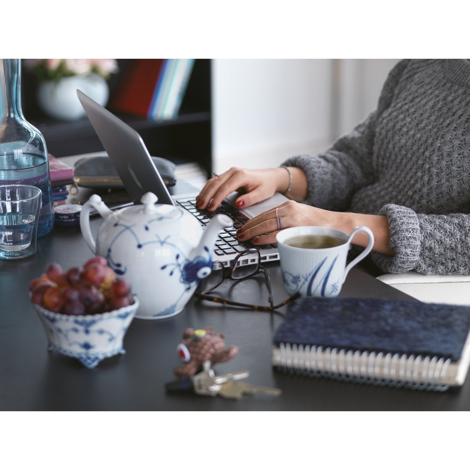 [product_category]-Royal Copenhagen Blue Fluted Mega Teapot, 100 Cl-Royal Copenhagen-5705140014331-1017340-ROY-4