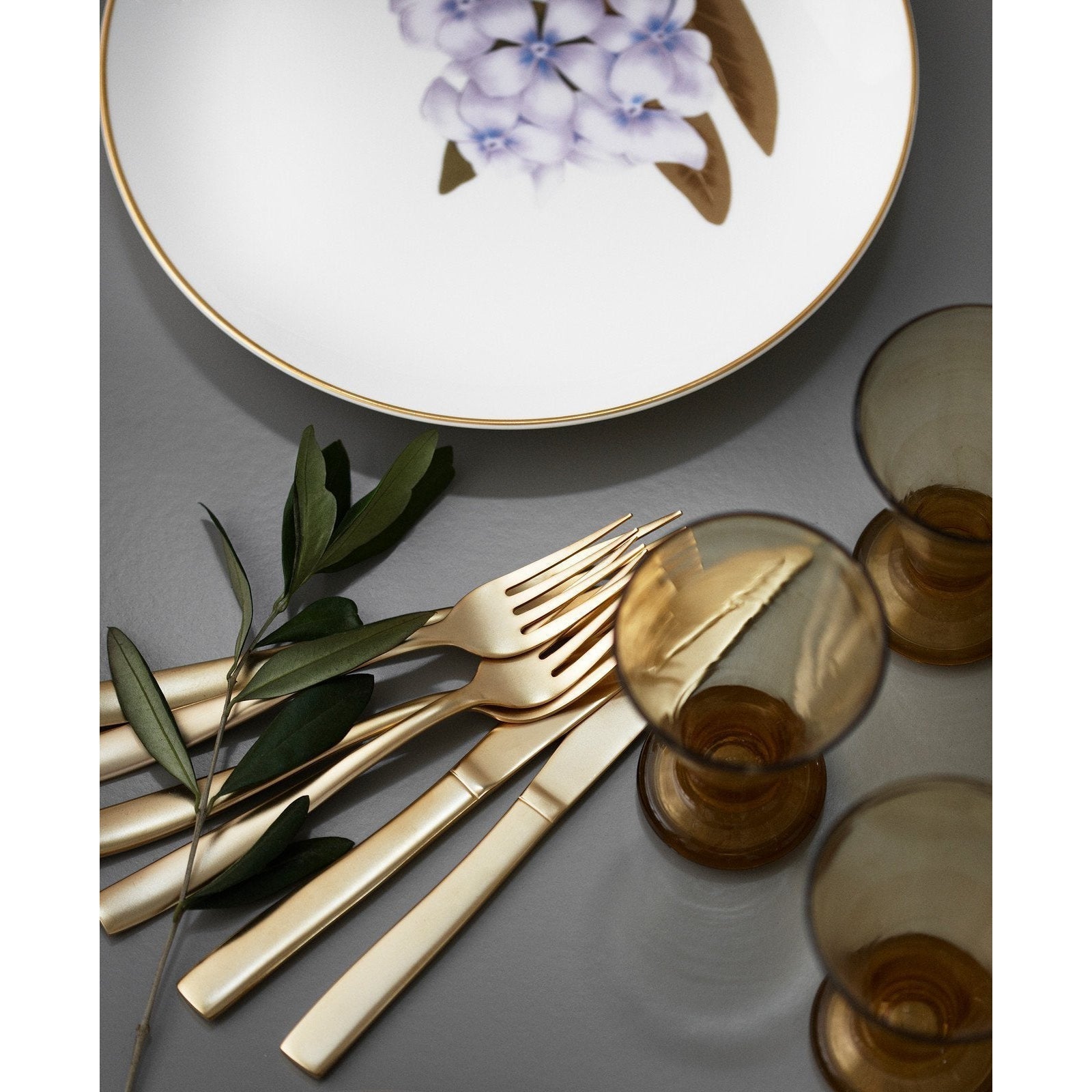 [product_category]-Royal Copenhagen Flora Plate Rhododendron, 27cm-Royal Copenhagen-5705140731337-1025417-ROY-3