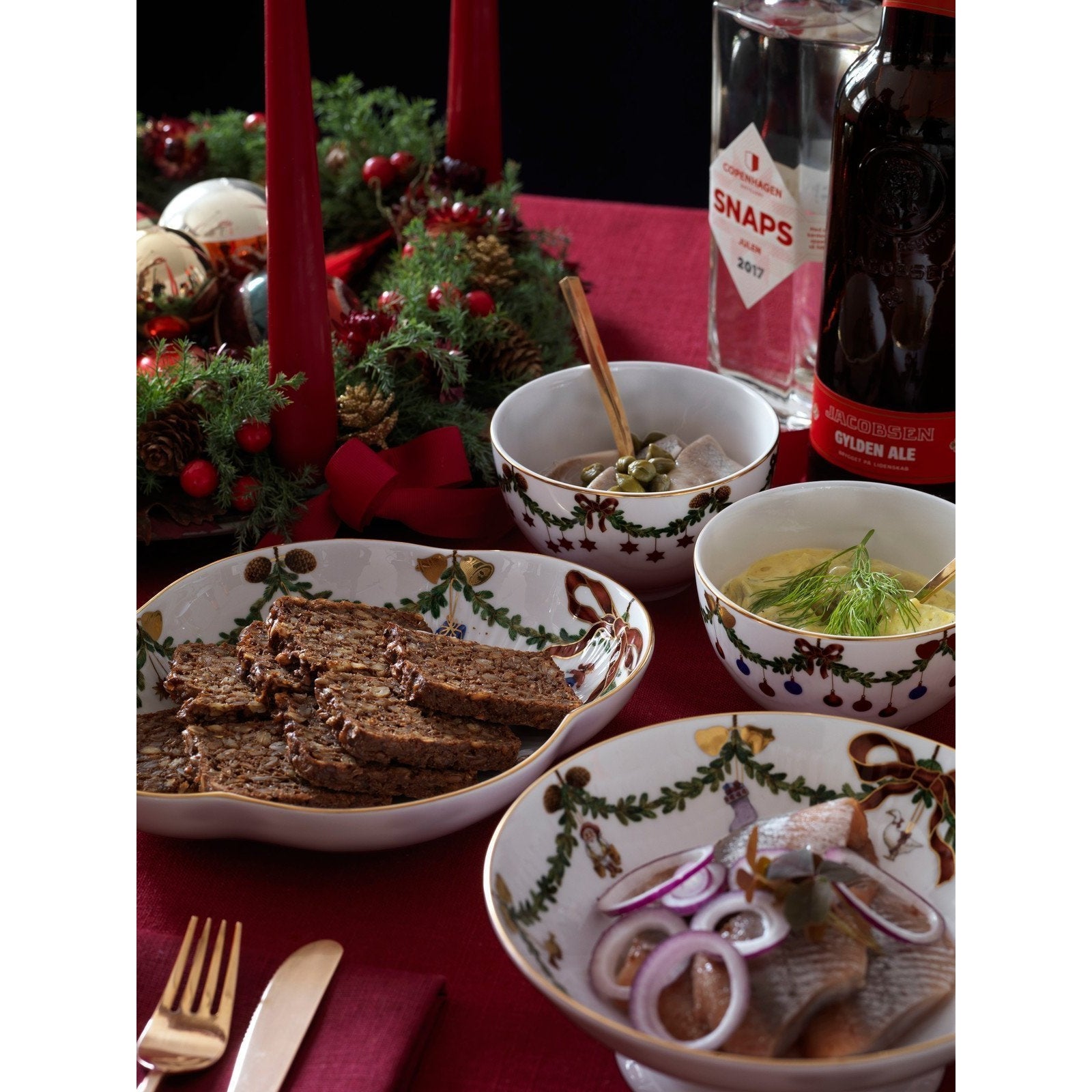 [product_category]-Royal Copenhagen Star Fluted Christmas Bowls 30cl, 2pcs.-Royal Copenhagen-5705140719717-1017437-ROY-7