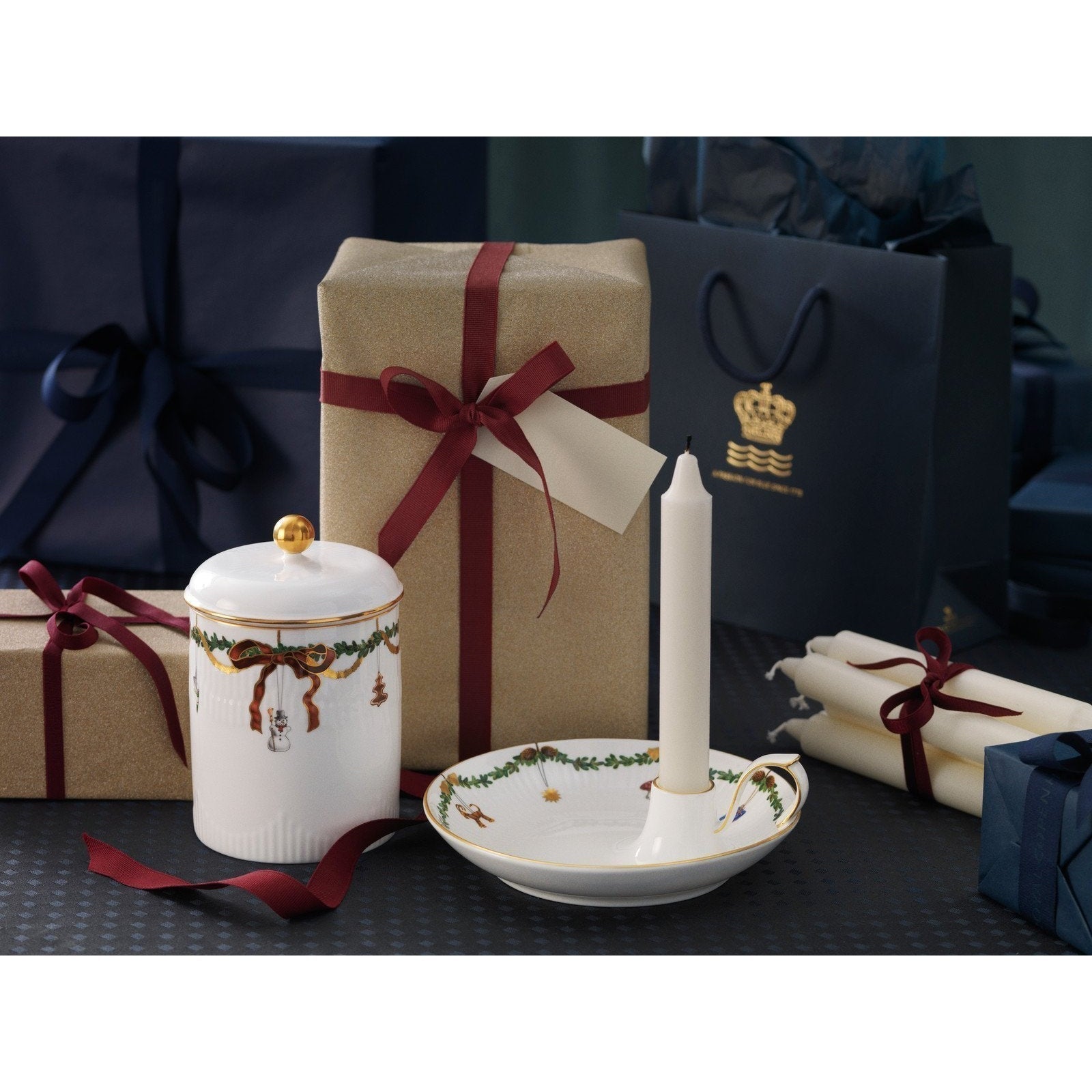 [product_category]-Royal Copenhagen Star Fluted Christmas Storage Box With Lid, 16cm-Royal Copenhagen-5705140727729-1024779-ROY-10