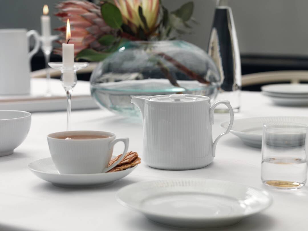 [product_category]-Royal Copenhagen White Fluted Teapot 75 Cl-Royal Copenhagen-5705140729129-1020509-ROY-4