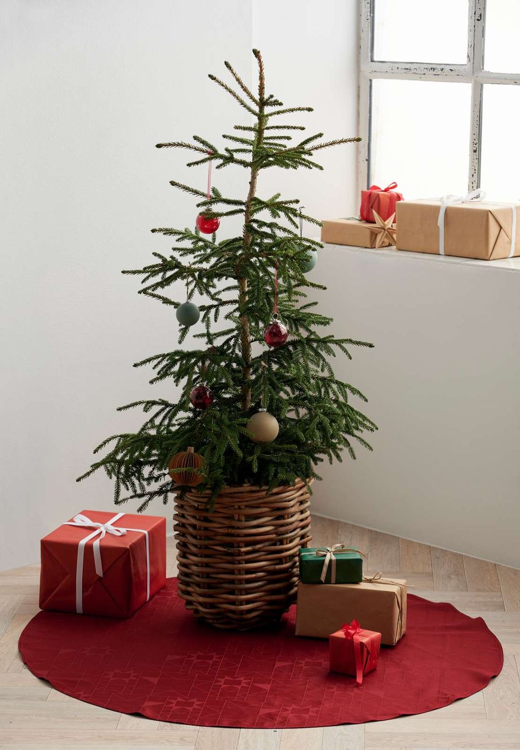 [product_category]-Södahl Christmas Tree Rug ø120, Star Damask Red-Södahl-5722000271963-27196-SÖD-2