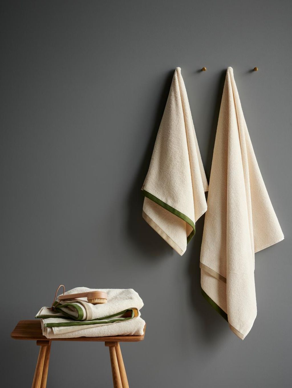 [product_category]-Södahl Contrast Towel 70x140, Olive-Södahl-5722000257400-25740-SÖD-4
