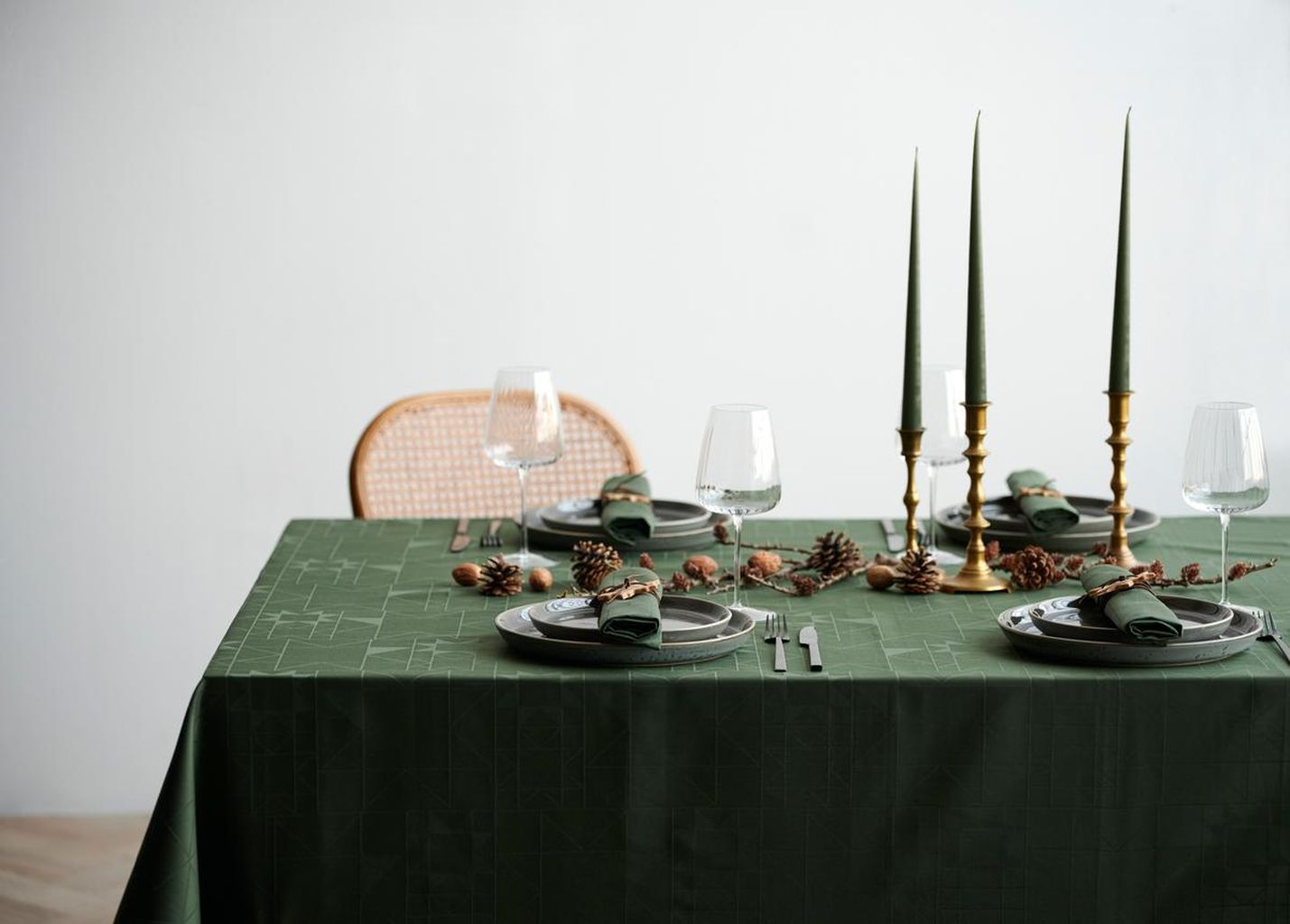 [product_category]-Södahl Star 140x220 Damask Tablecloth, Forest Green-Södahl-5722000271697-27169-SÖD-4