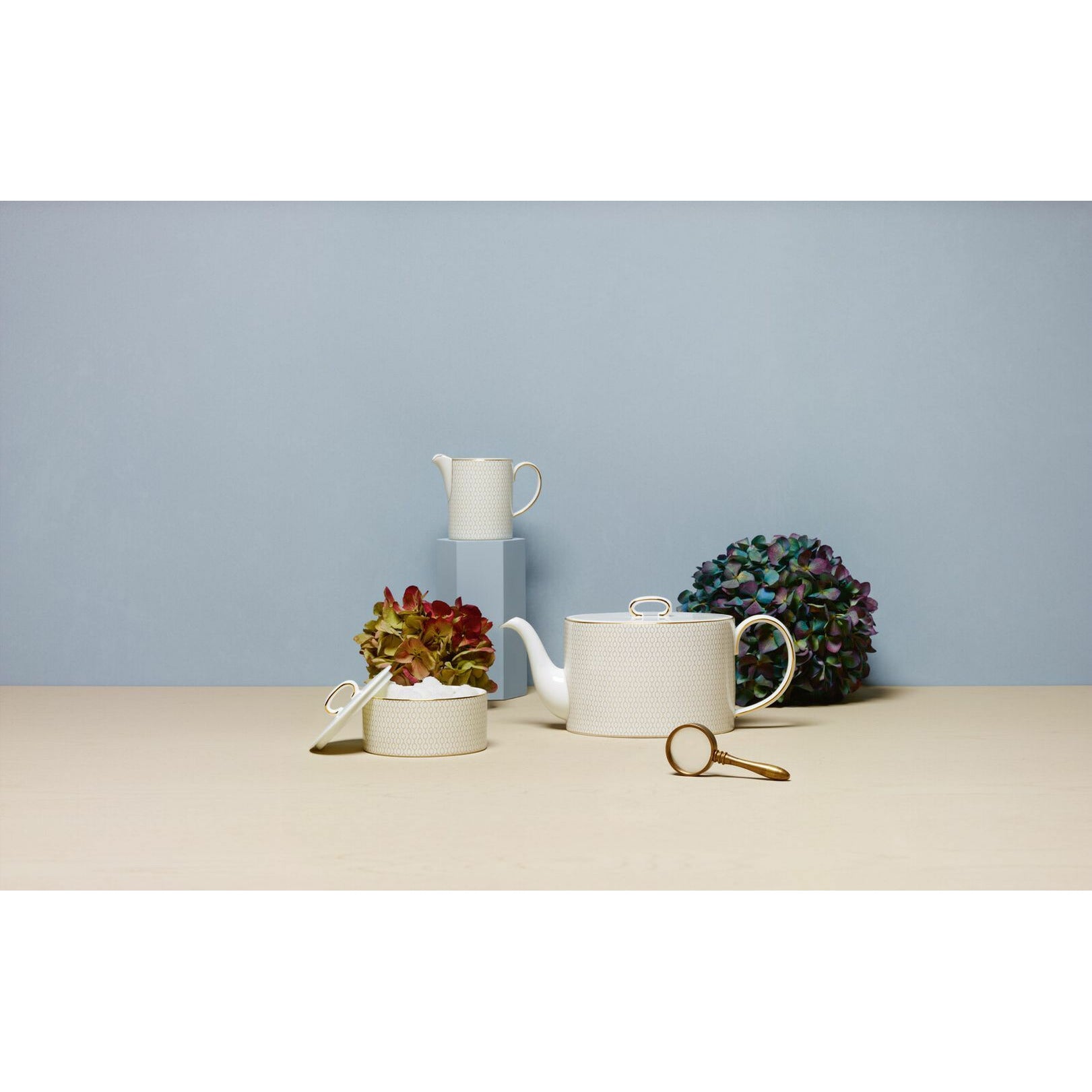 [product_category]-Wedgwood Arris Teapot 1 L Gift Box, White/Gold-Wedgwood-701587194860-40007547-WED-3
