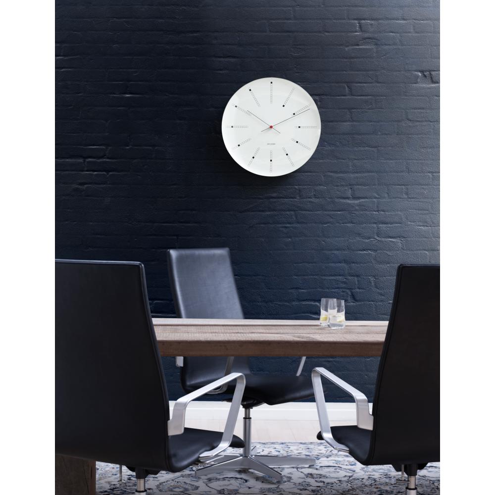 Arne Jacobsen Horloge murale des banquiers, 48 ​​cm