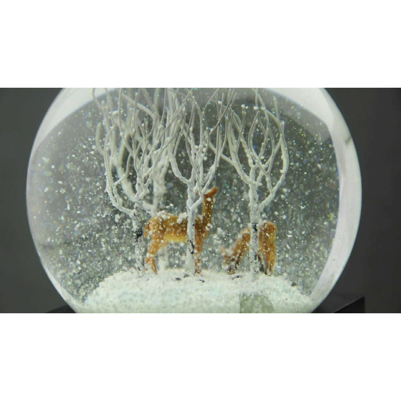 Cool Snow Globes Hjort i træ