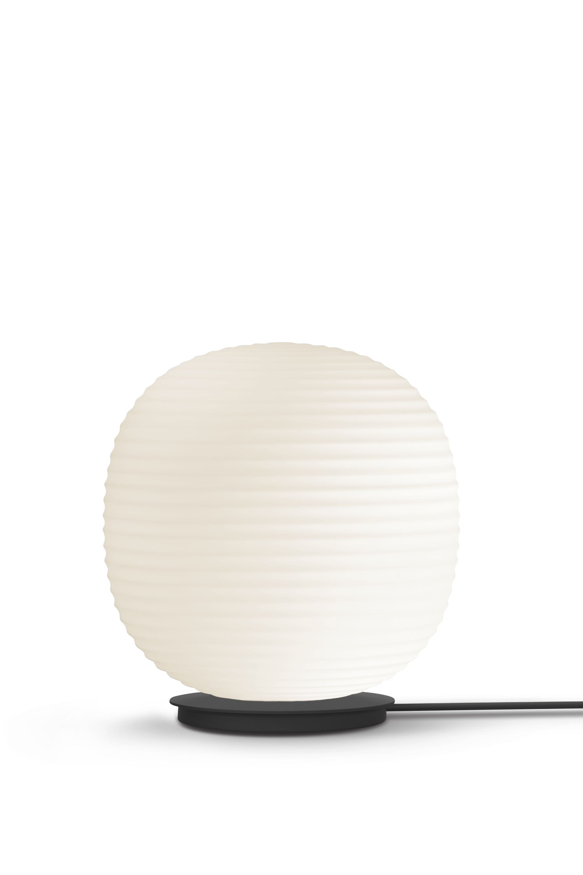 Nová díla Lantern Globe Floor, Ø 40 cm