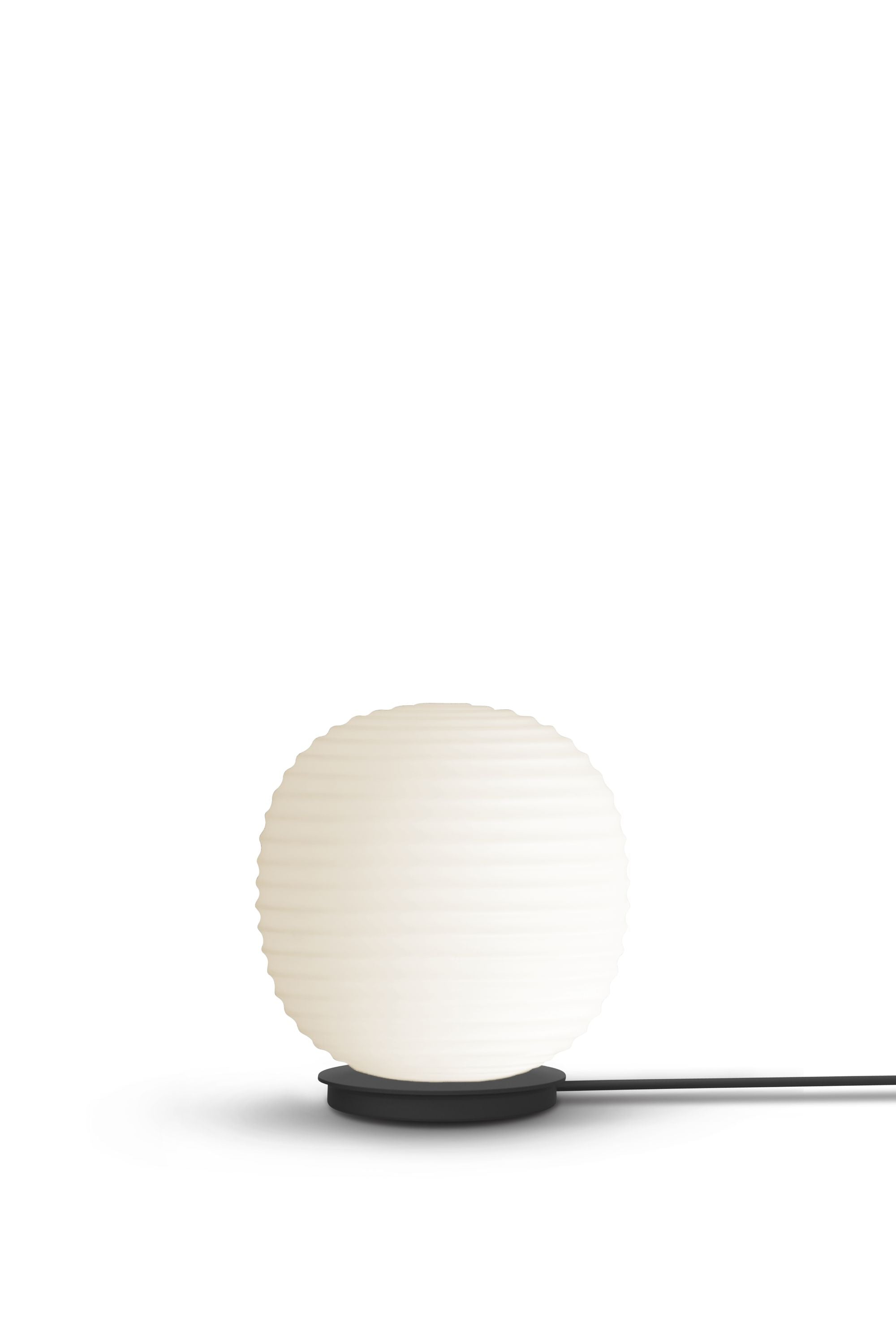 Nová díla lampa Lantern Globe, Ø 20 cm