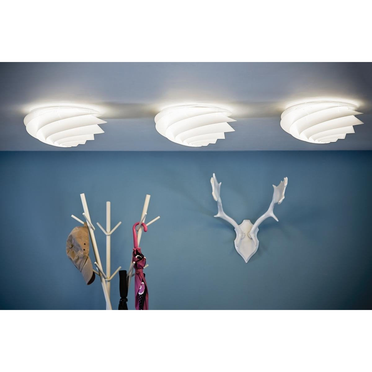 Le Klint Swirl Wall/Ceiling Lamp, White ø60 Cm