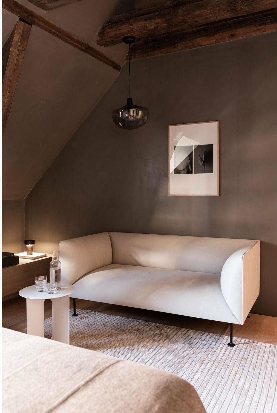 Audo Copenhagen Androgyne boční stolní stolní, krystalická růže mramor