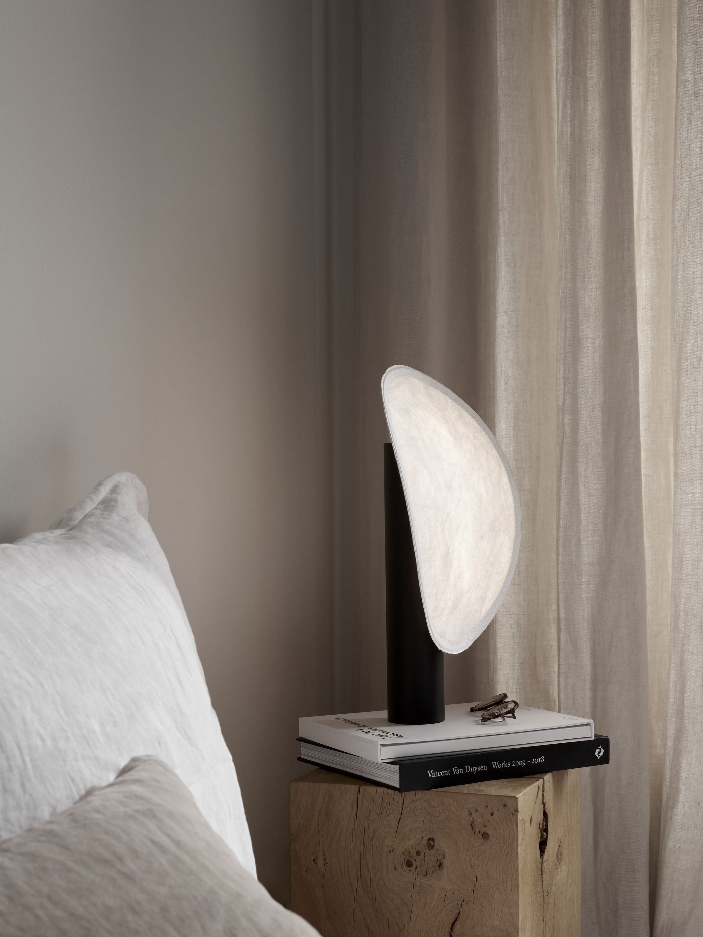Nová díla napjatá přenosná stolní lampa, černá