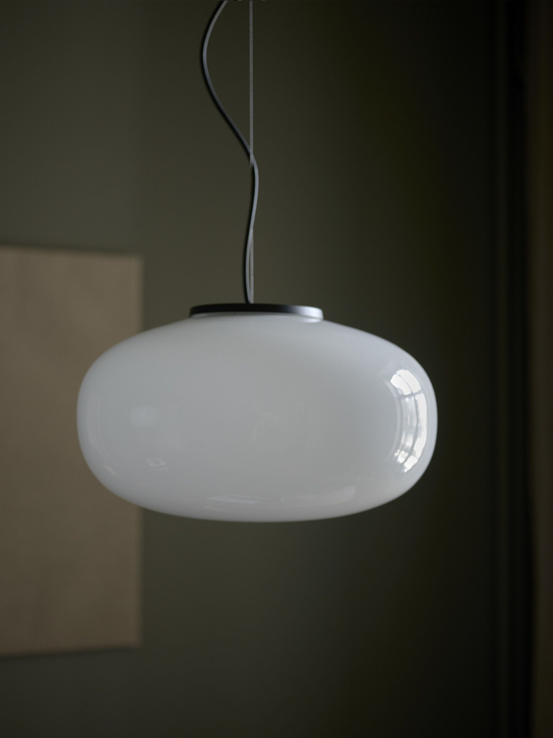 Nová díla Karl Johan přívěsek LED Ø 40 cm, bílá